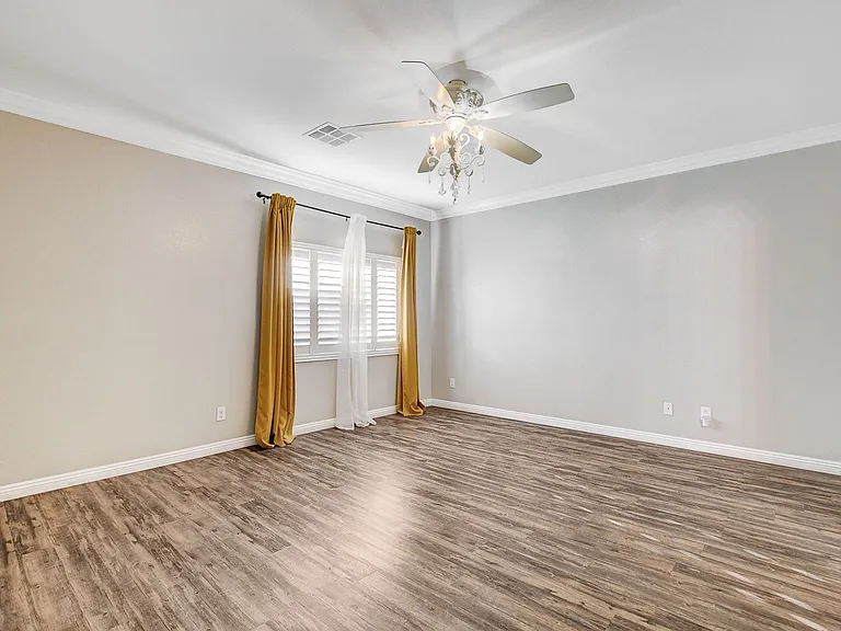 9634 Volk Ave — Photo 37