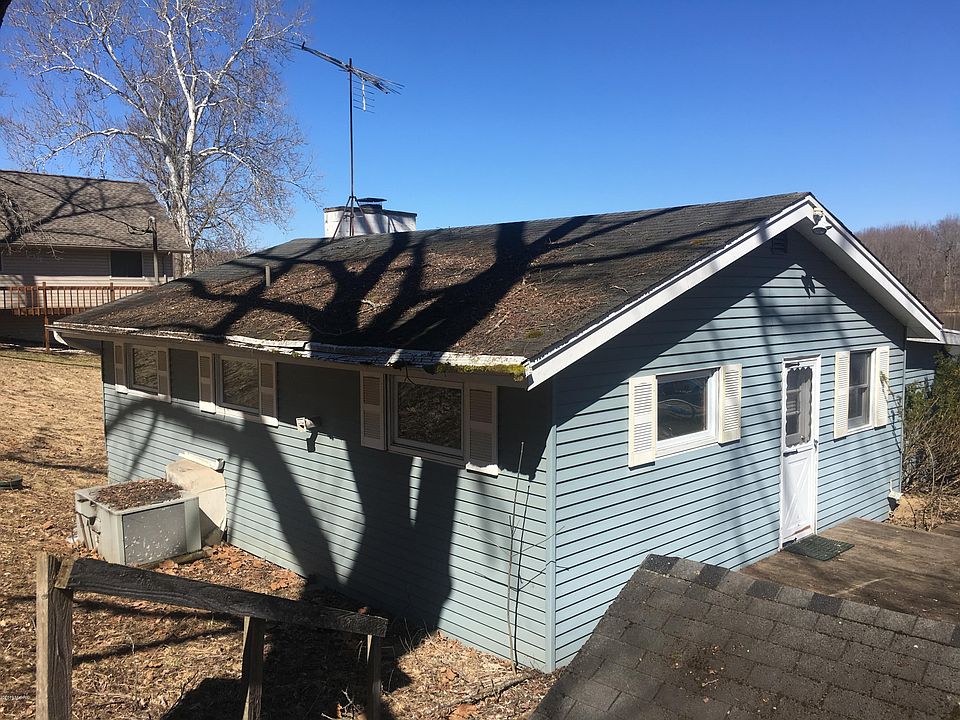 1st image of 01095 Lake Dr