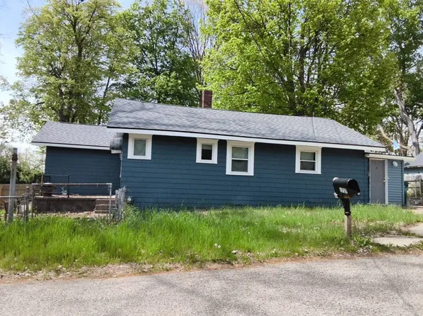 1737 Willoughby Rd, Holt, MI 48842