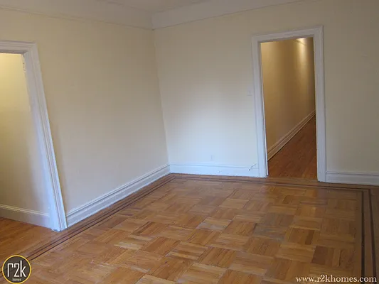 Rented by Realty 2000 Corp | media 12