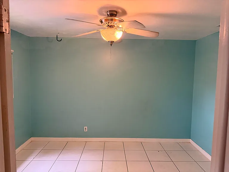 6082 Wauconda Way E — Photo 18