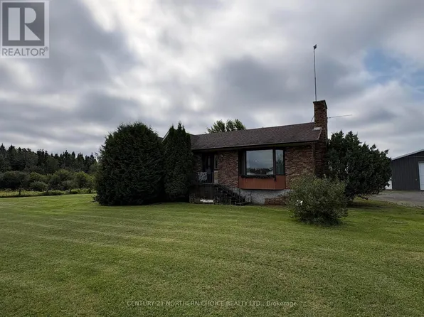 859 Burriss Rd E, La Vallee, ON P0W 1C0