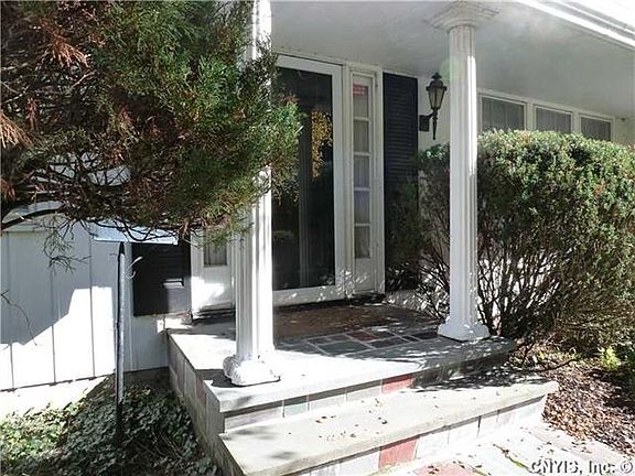 3rd image of 117 Terrytown Heights Dr