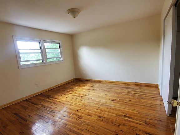 3rd image of 44 Bradley Ave #2