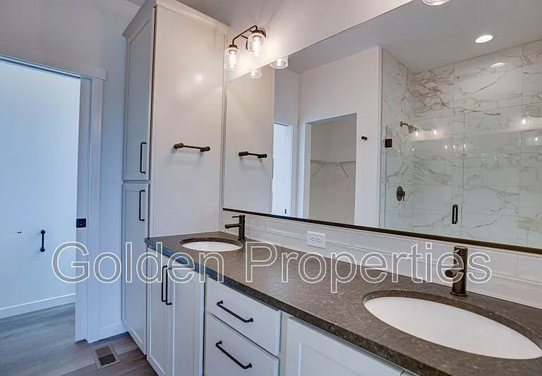 7768 N Girard Cir — Photo 13