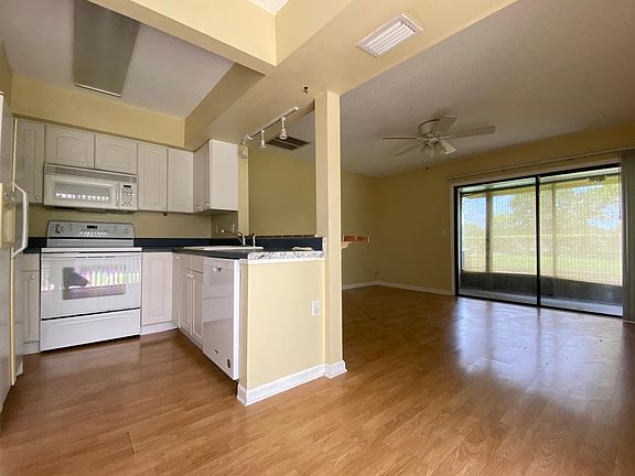 5th image of 16561 Brigadoon Dr