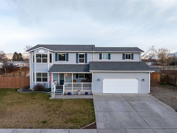 3rd image of 611 Baywood Ct