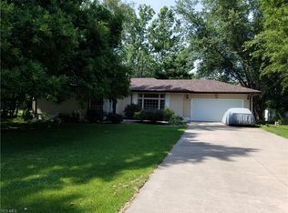 9164 Akins Rd, North Royalton, OH 44133
