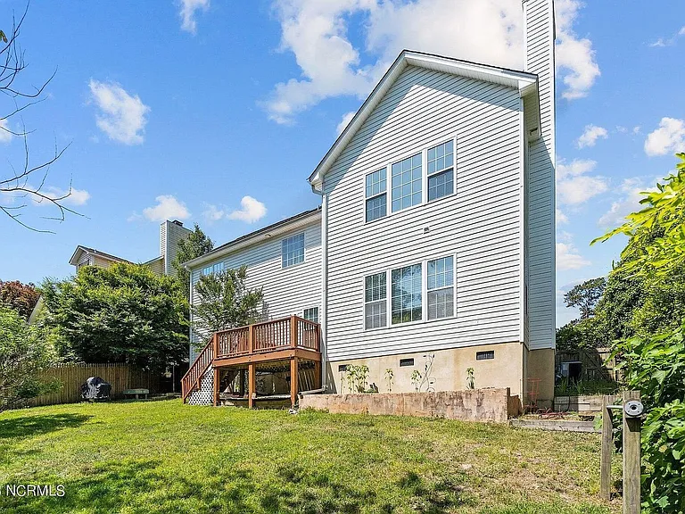 1010 Meridian Dr — Photo 43