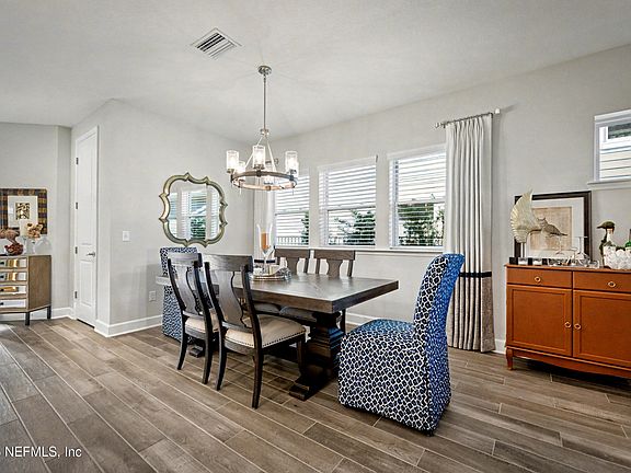 5th image of 26 GILCHRIST Way