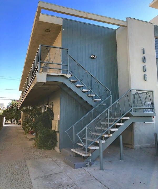 1st image of 1006 N Hudson Ave APT 1