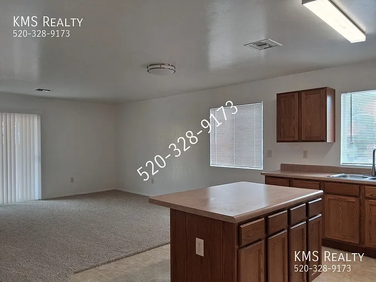 945 E Emma Marie Owner Agent — Photo 11