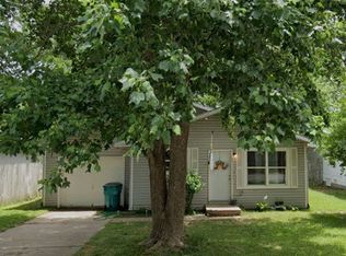 1650 N Engel Ave, Springfield, MO 65803