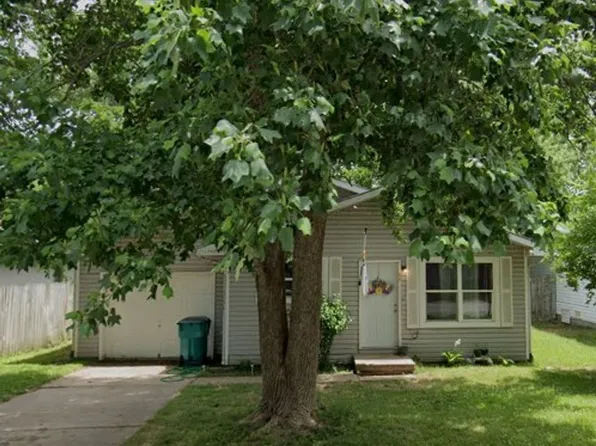 1650 N Engel Ave, Springfield, MO 65803