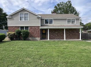1922 Grovehaven Dr, Memphis, TN 38116