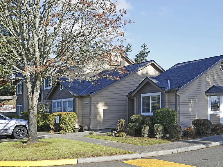 River Glen Apartments — Photo 1