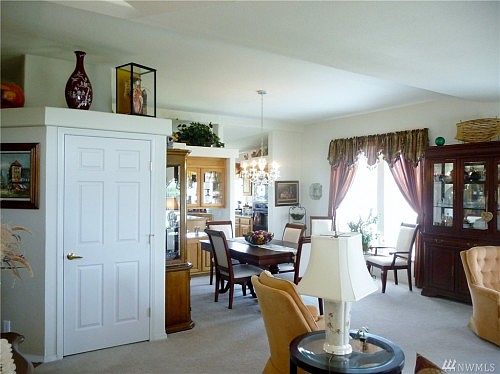 4th image of 11214 Montezuma Dr NE
