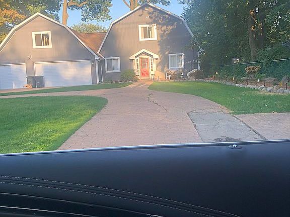 5th image of 1935 Auburndale Ave