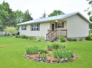 1202 Northview Ln, Aberdeen, SD 57401