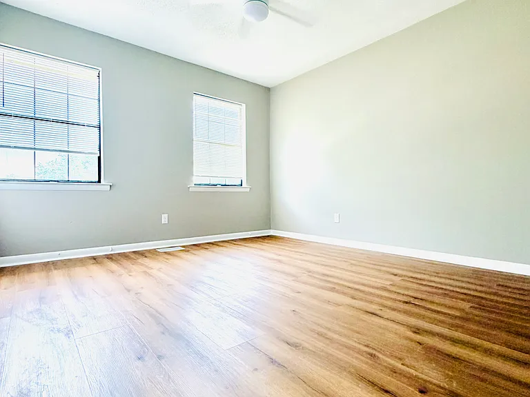 6 Almond Ct #5C — Photo 4