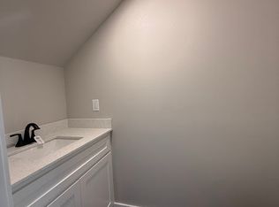 1901 Azlin Pl #B, Siloam Springs, AR 72761