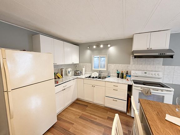 3rd image of 4200 Dewdney Trunk Rd #49