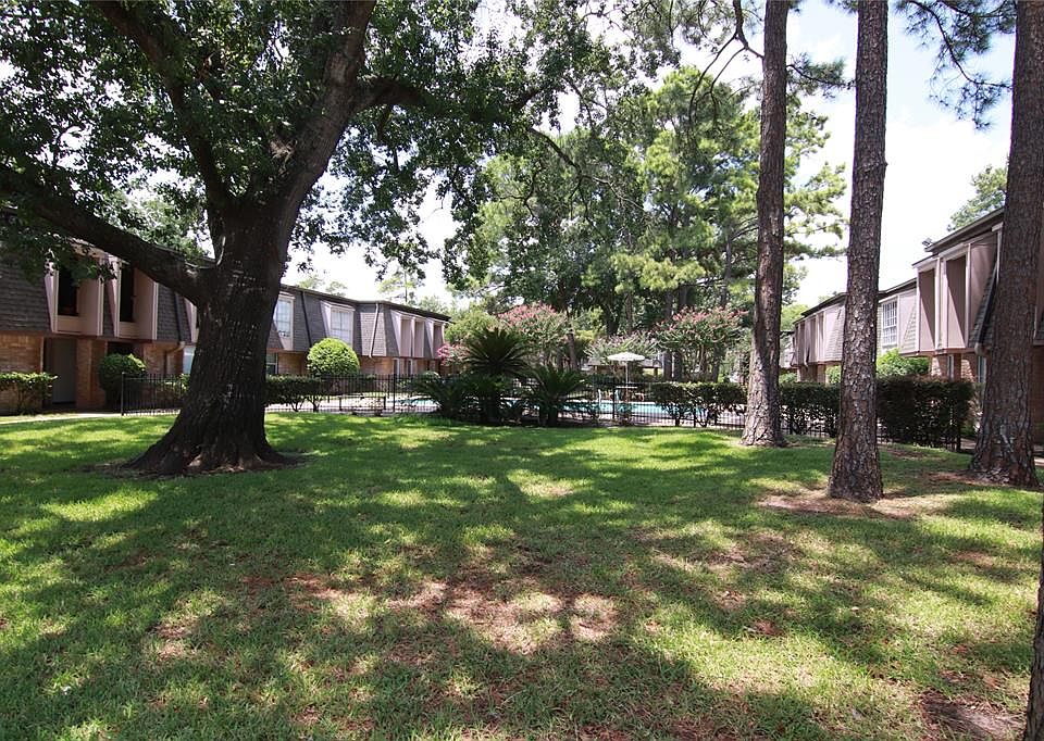 1st image of 12633 Memorial Dr APT 226