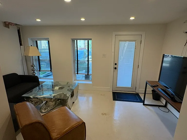 1634 N Calvert St #2 — Photo 4
