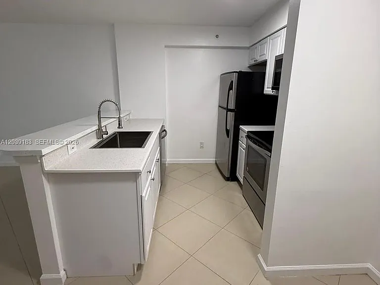 410 S Park Rd #1104 — Photo 4