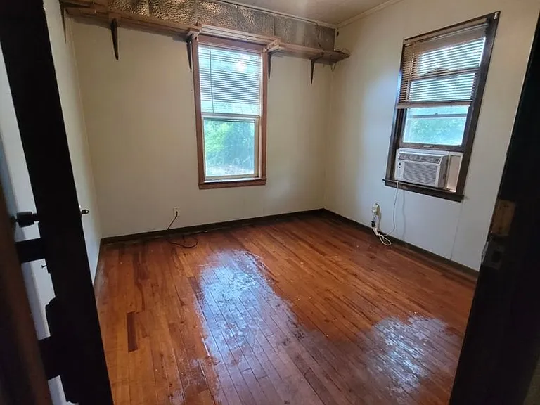 618 S Magnolia St — Photo 8