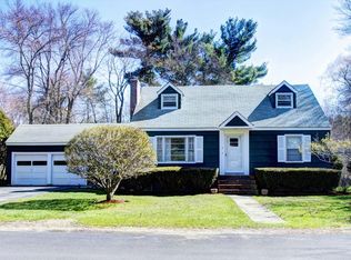 6 Cove St, Chelmsford, MA 01824