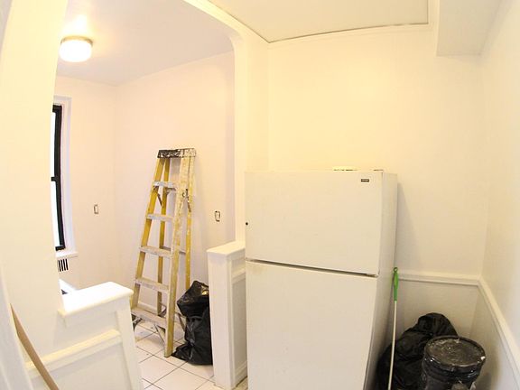 5th image of 2240 University Ave #2A-1