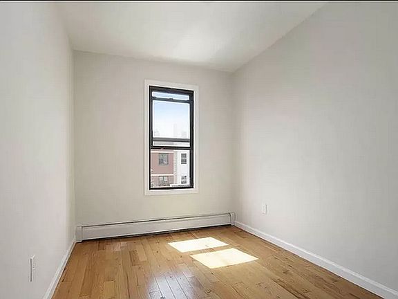 4th image of 2403 Dean St #3