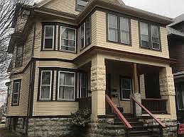 1st image of 696 Richmond Ave #3
