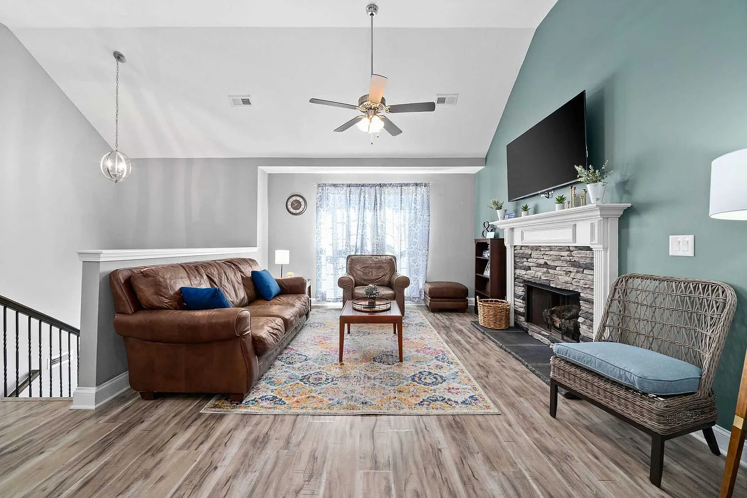 4 bed, 3.0 bath, 1894 sqft, $4,723 — Photo 1