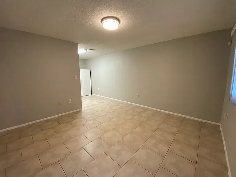 10117 N Aster Ave — Photo 12