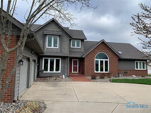 3rd image of 326 Orchard Hills Dr