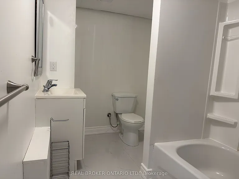 311 Wallace Ave S #LOWER — Photo 13