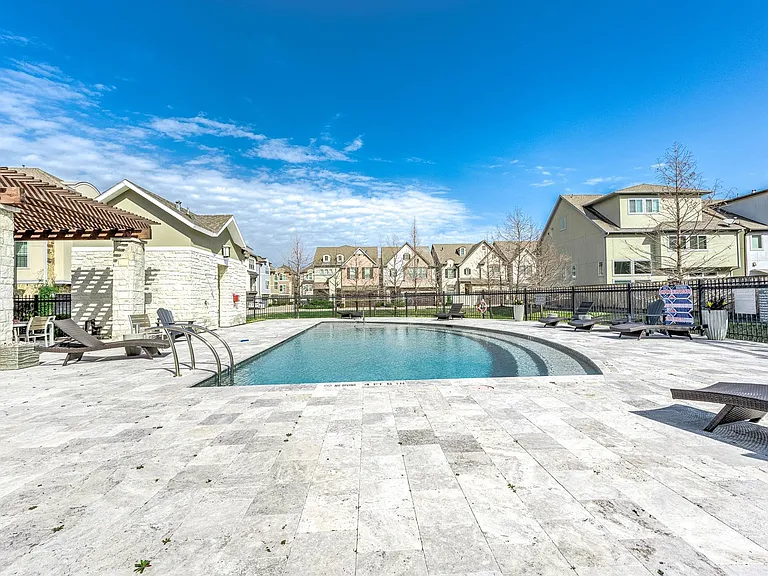 11027 Acorn Falls Dr — Photo 37