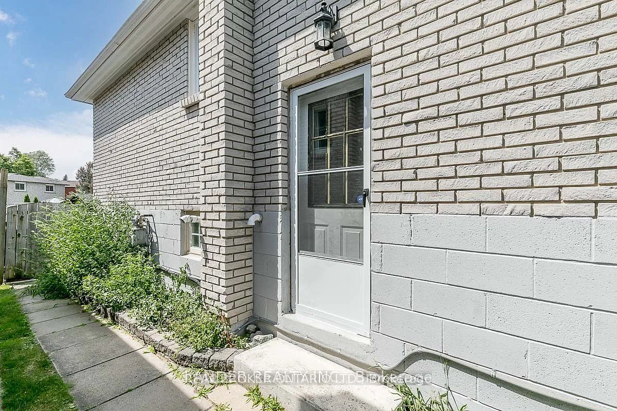 2 bed, $2,000 — Photo 2