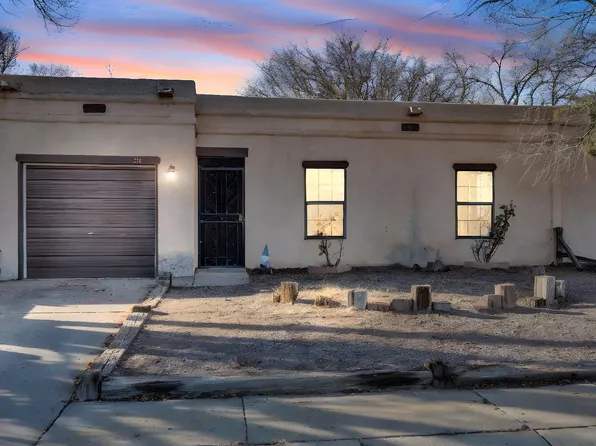 318 Green Acres Ln, Belen, NM 87002