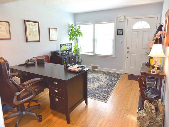 3rd image of 16 Clayton Pl