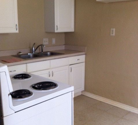 2nd image of 448 S Redford Ln