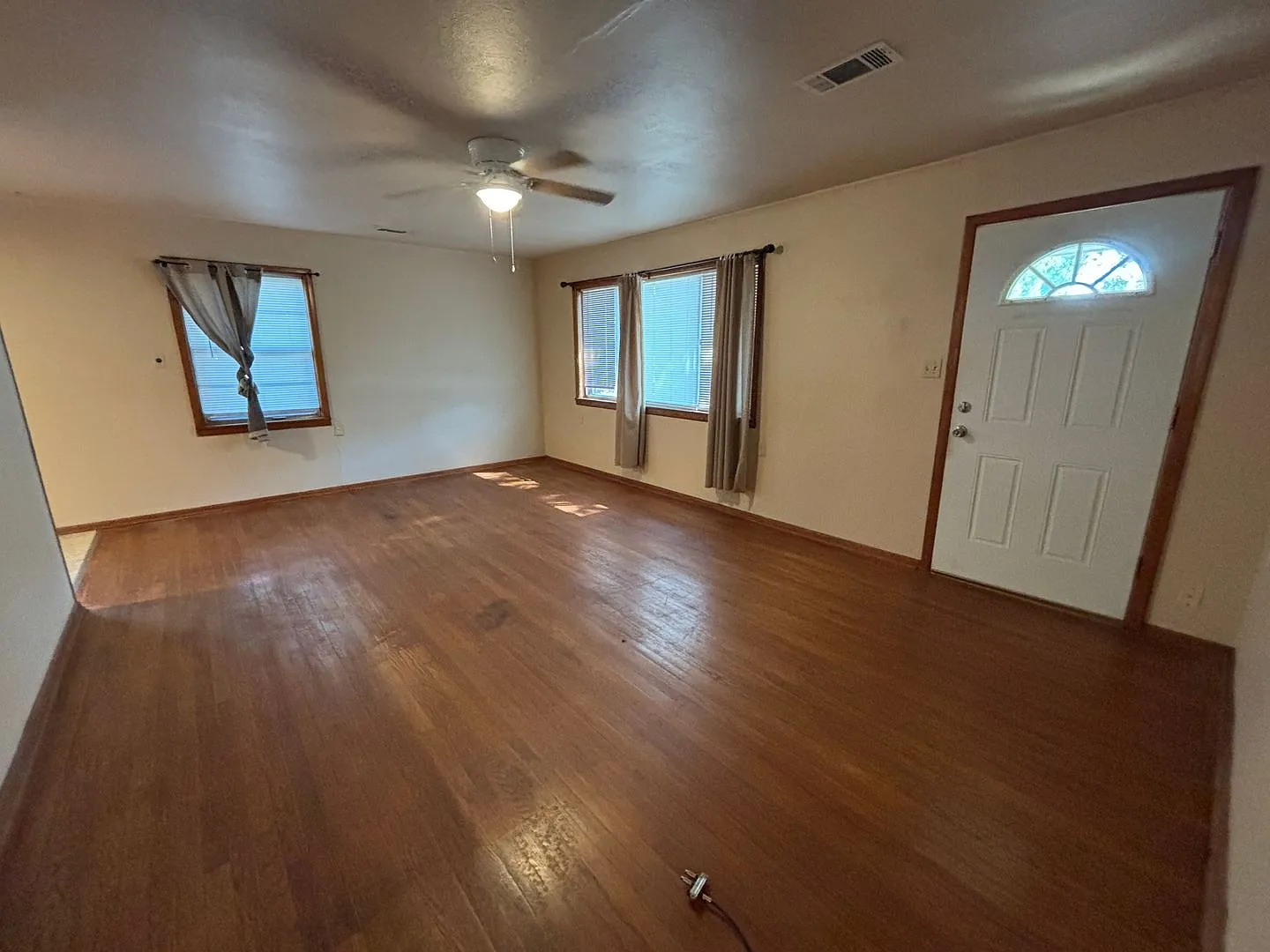 Charming 2-bedroom, 1-bath home in Russellville, AR — Photo 2