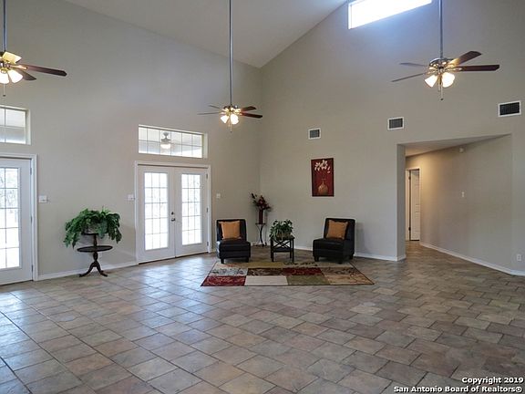 3rd image of 326 Oak Bend Dr