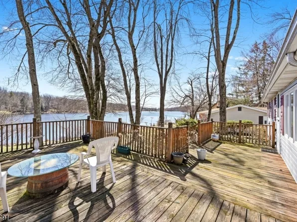 27 Plaza Dr, Hampton Twp., NJ 07860