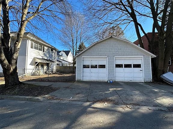 3rd image of 109 Schubert St #2