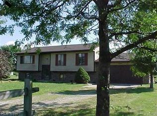 10957 Avon Belden Rd, Grafton, OH 44044