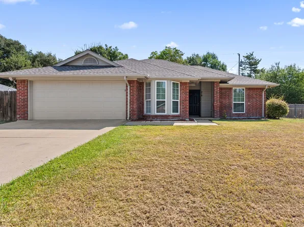 214 Cedar St, Weatherford, TX 76086