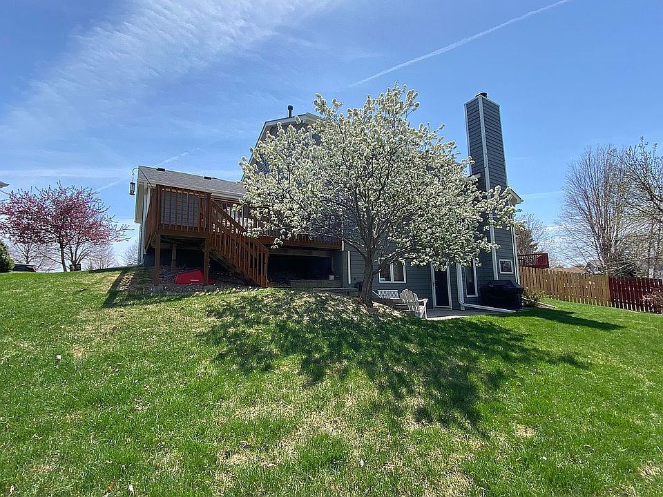 2nd image of 3410 Desert Ct